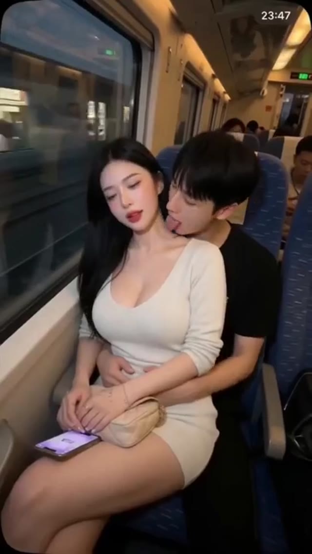 和老婆约定在高铁上的大胆性爱